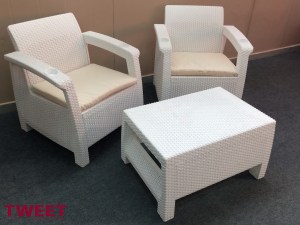 komplekt_ulichnoj_mebeli_2_kresla_i_stolik_tweet_balcony_set